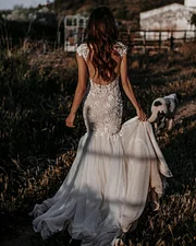 Round Neck Long Sleeve See Through Lace Mermaid V-back Wedding Dresses, WD0215