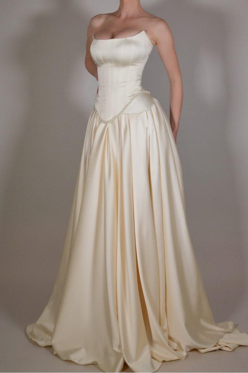 Exquisite Sleeveless Satin Ivory Strapless Long Pleated Prom Dress with Beadings | MS0329 