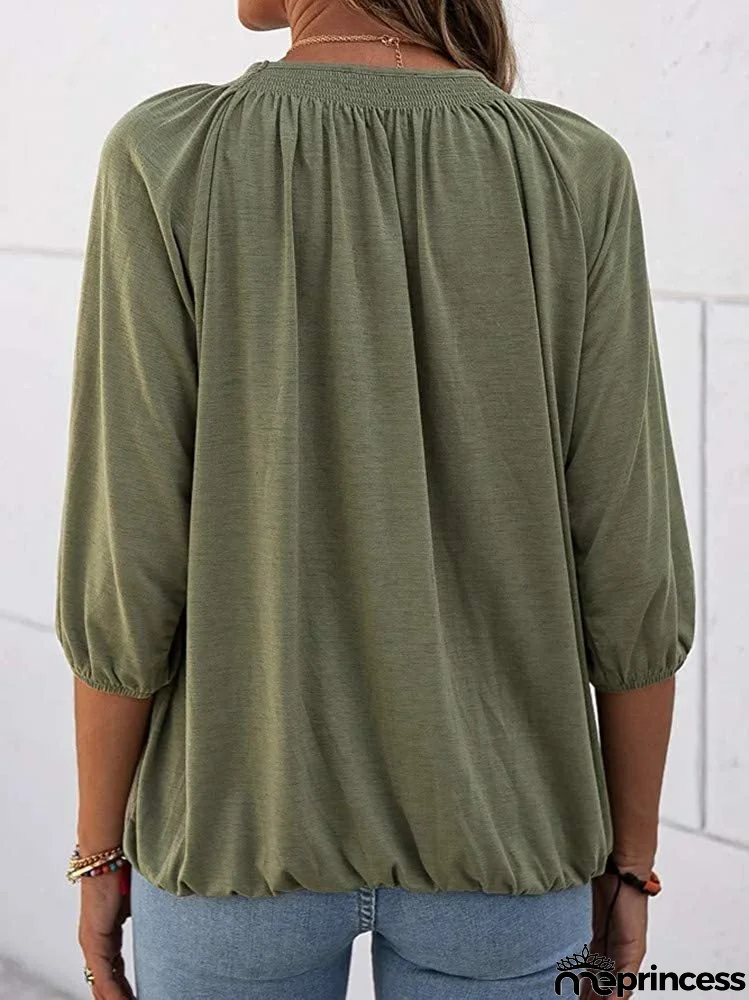 Elegant and lightweight Sweater