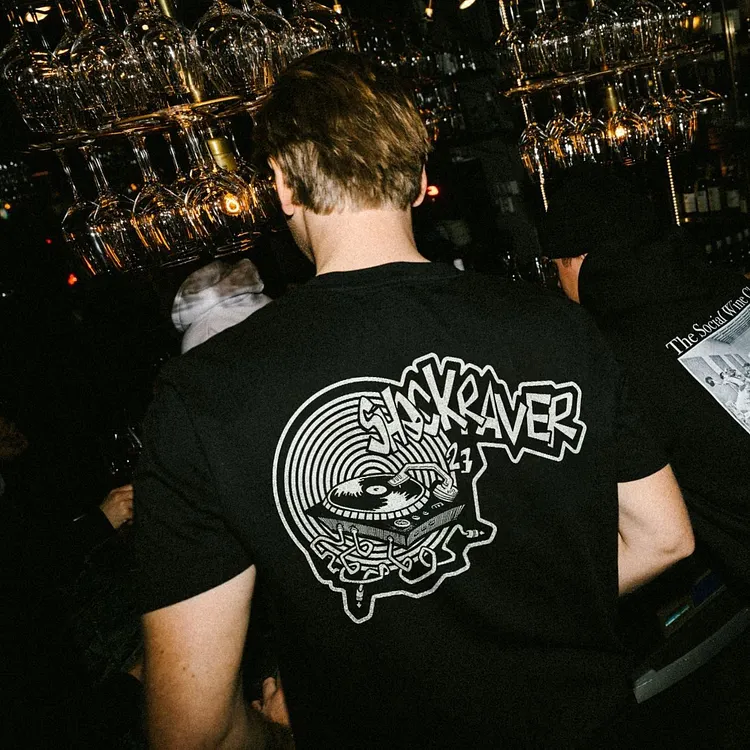 Turntable&rsquo;s Hypnotic Wave Printed Men's T-shirt