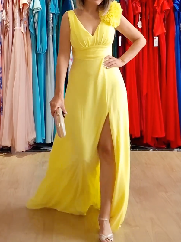 Applique Solid Color Sleeveless V-neck Maxi Dresses