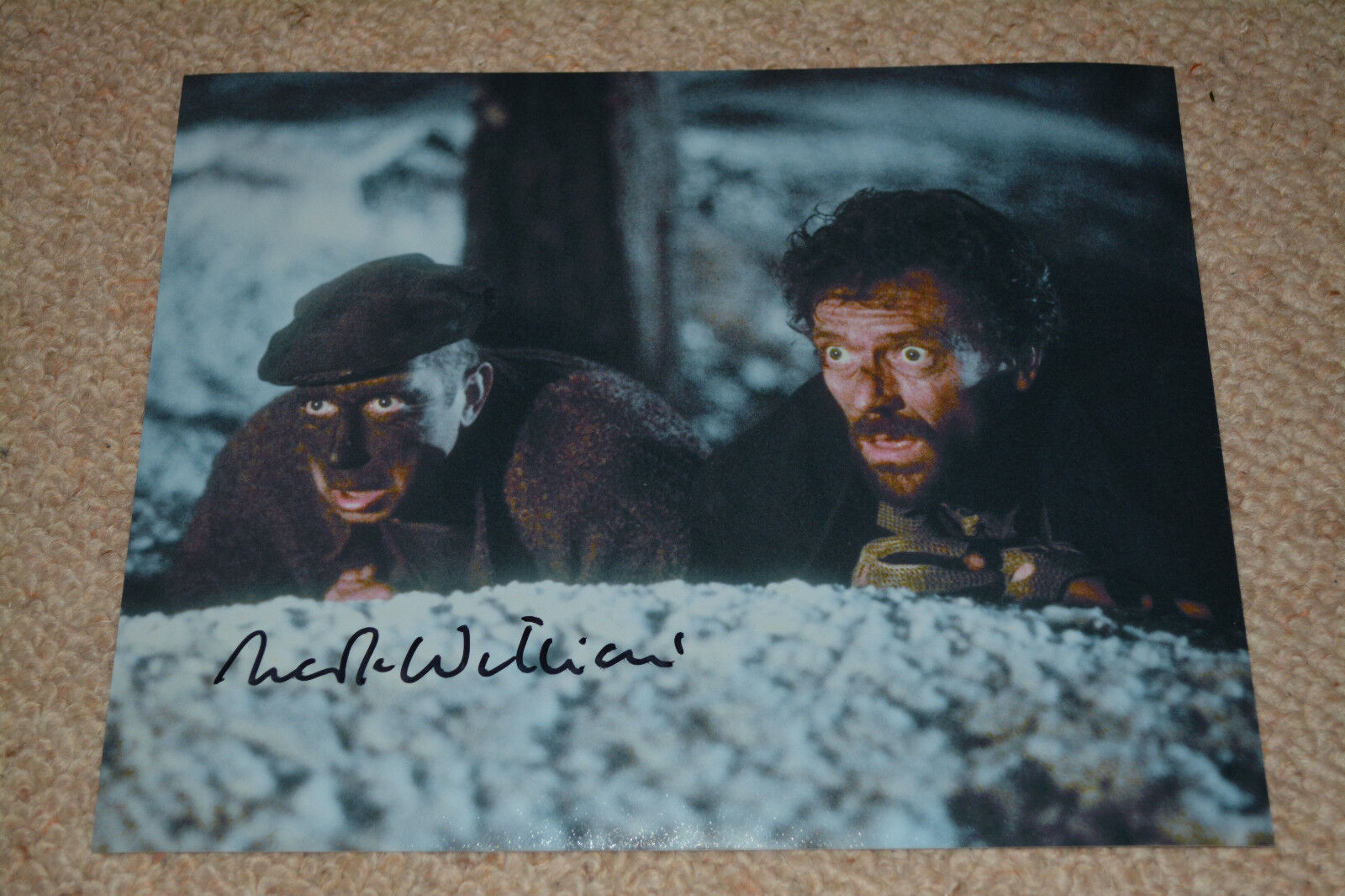 MARK WILLIAMS signed autograph In Person 8x10 (20x25 cm) 101 DALMATIANS