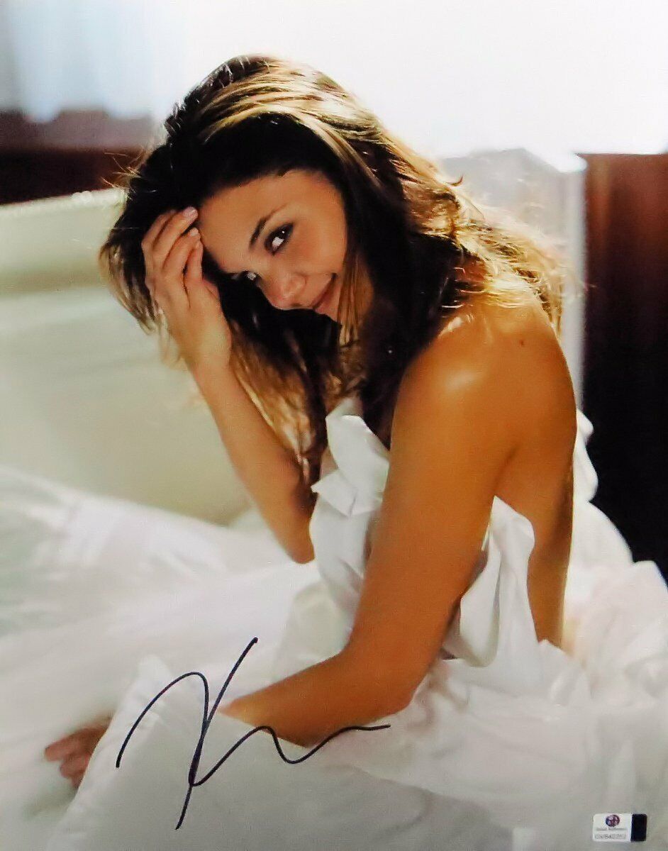 Katie Holmes Signed Autographed 11X14 Photo Poster painting Sexy Gorgeous Bed Sheet GV842252