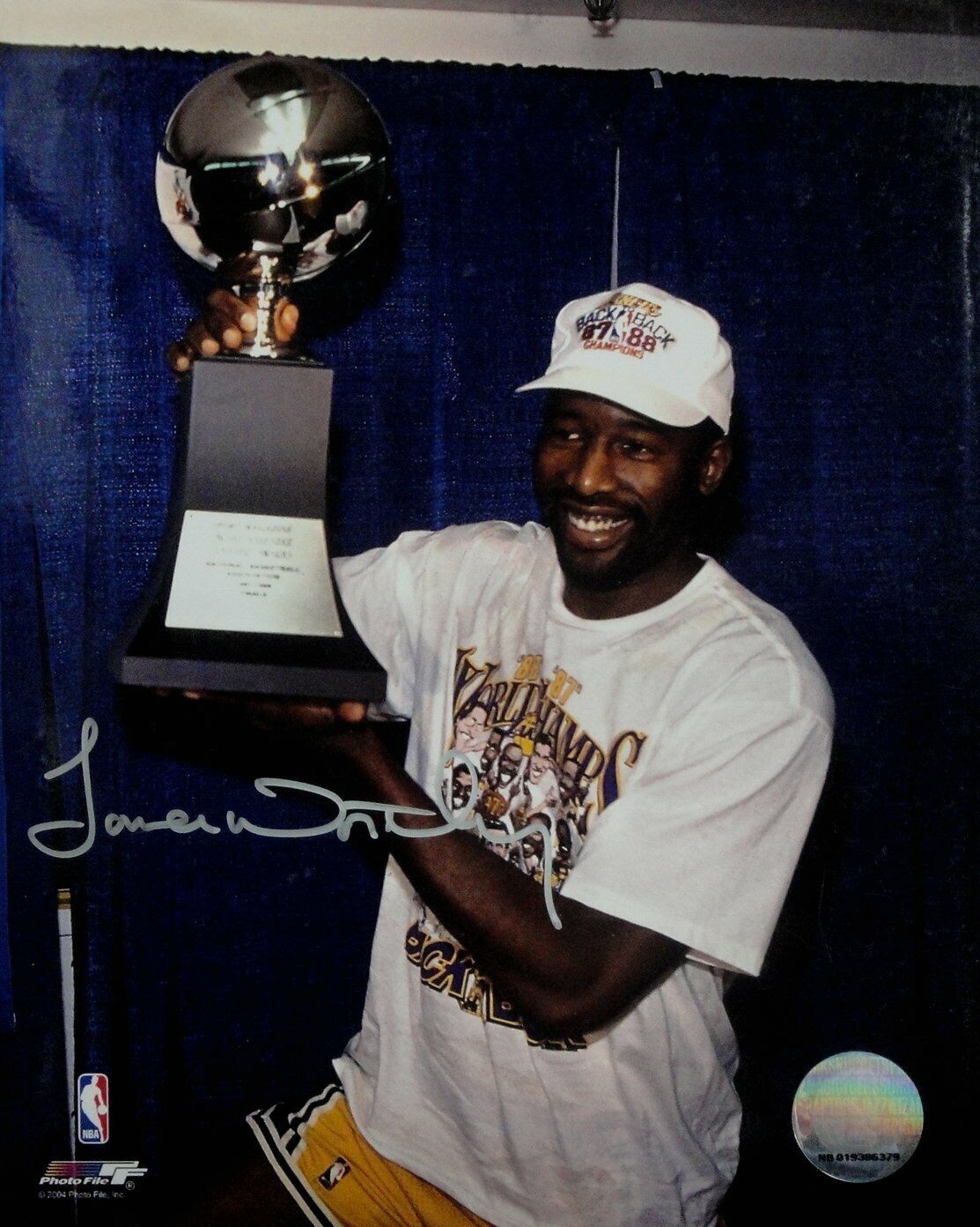 James Worthy Hand Signed Autographed 8x10 Photo Poster painting Los Angeles Lakers W/ Trophy