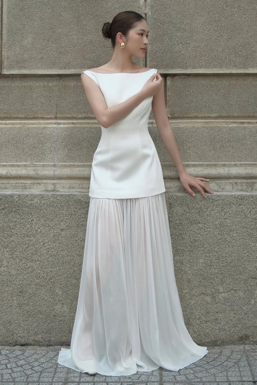 Oknass Charming White Backless Sleeveless Long Prom Dress With Pleated