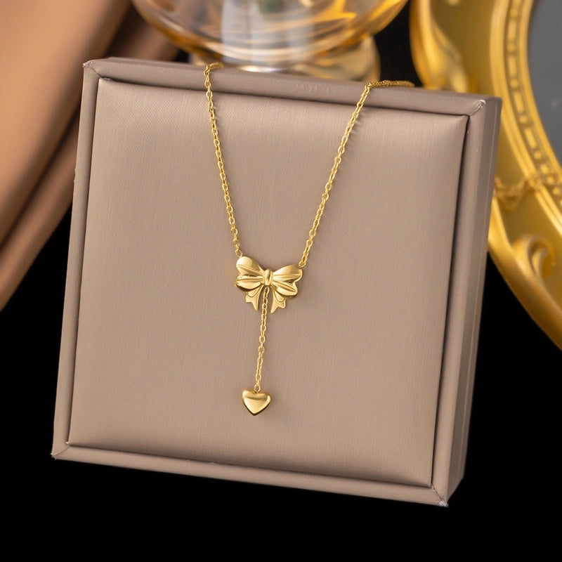 Sweet Commute Heart Shape Daisy Titanium Steel Plating Pendant Necklace