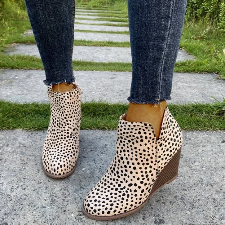 Yyvonne Yards Of Slopes And Female Short Boots In The Autumn And Winter Of The New Flat Bottom Round Head Zipper High Heels And Bare Boots