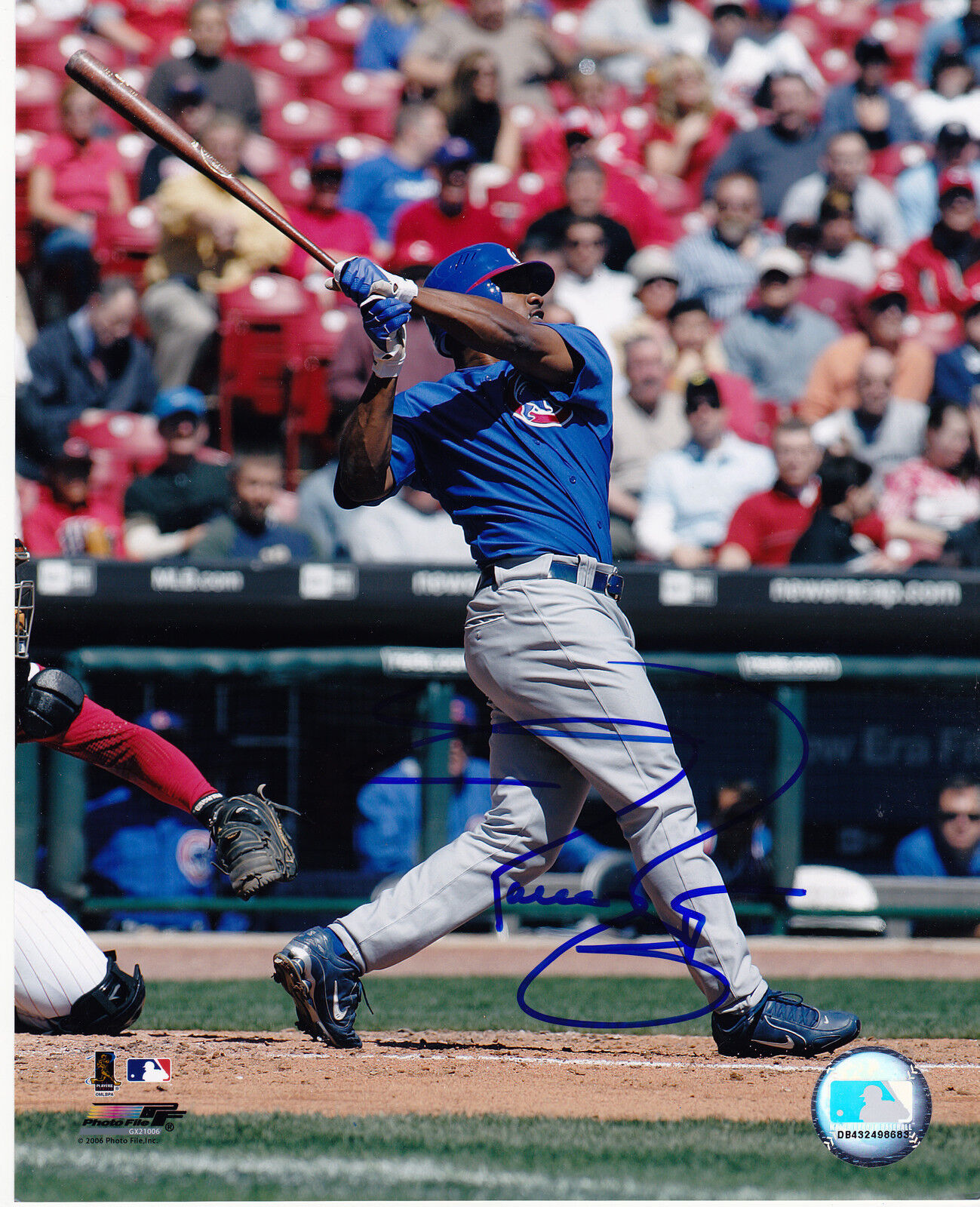 JACQUE JONES CHICAGO CUBS ACTION SIGNED 8x10