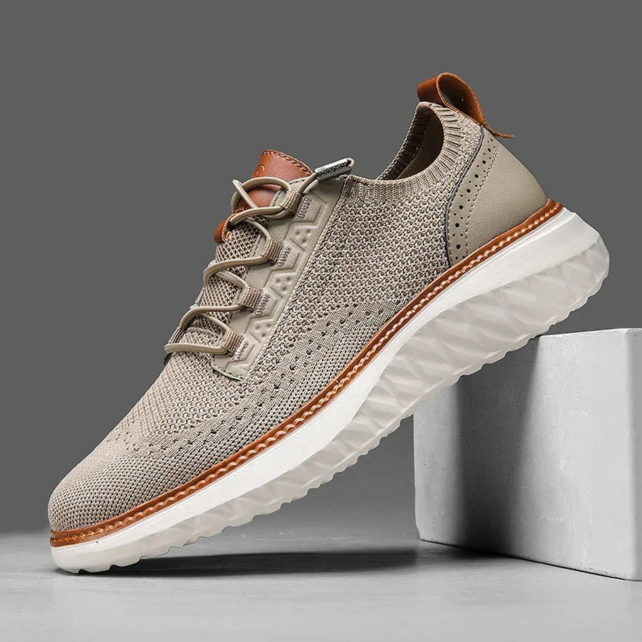 Men's Mesh Lightweight Trainers &ndash; Breathable Everyday Sneakers