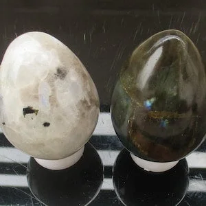 pornhint Pornhint Handmade White Rainbow Moonstone / Black Rainbow Labradorite Yoni Egg | Kegel Egg | Healing Egg | Easter Egg | Decorative Egg with Gift Bag.