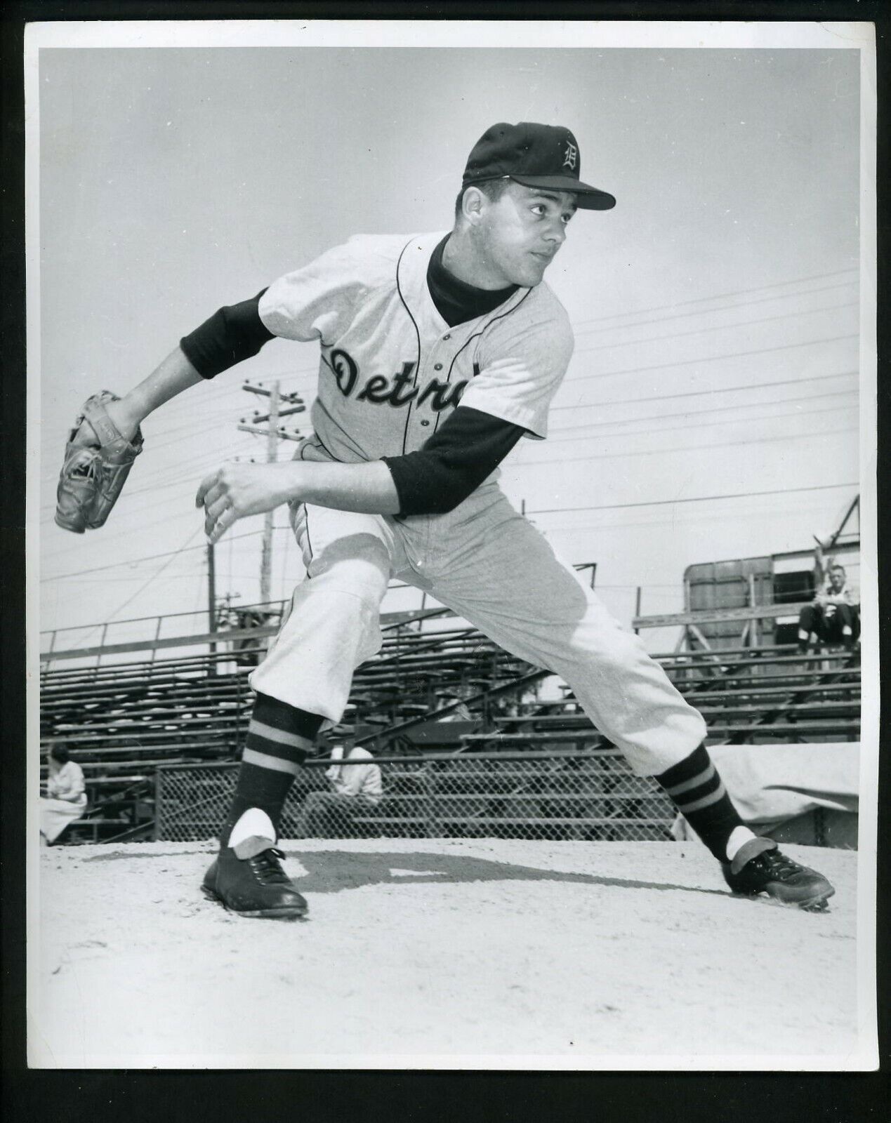 Billy Hoeft pitching pose Detroit Tigers 1956 Press Original Photo Poster painting