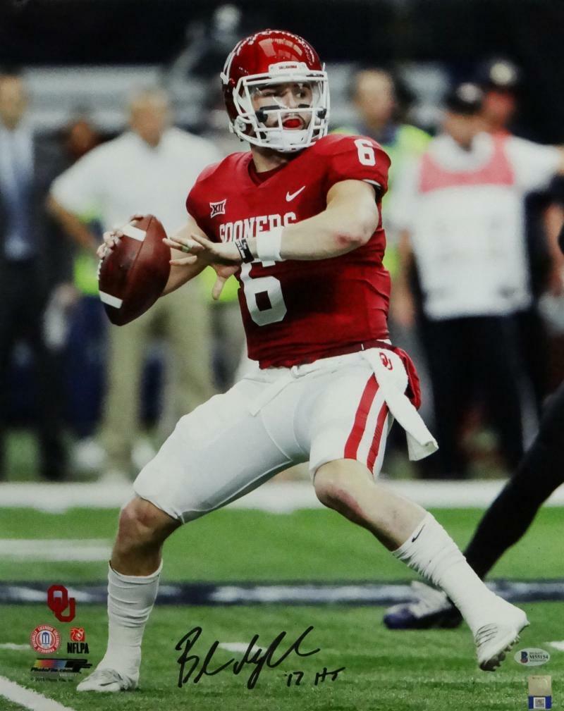 Baker Mayfield HT Signed Oklahoma Sooners 16x20 About to Pass PF Photo Poster painting- Beckett