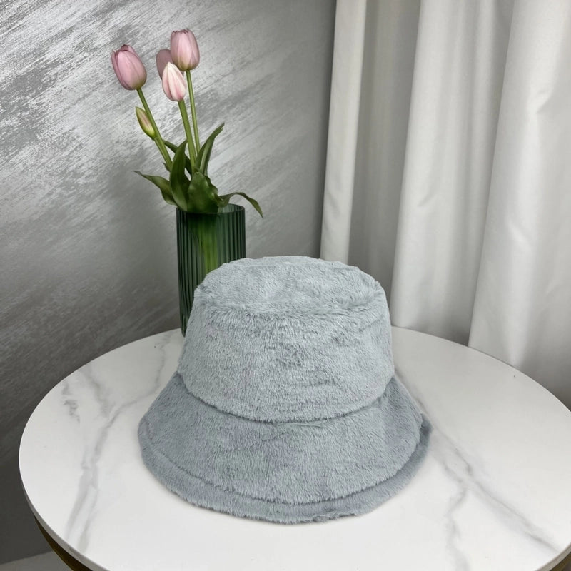 Women’s Basic Solid Color Curved Eaves Bucket Hat