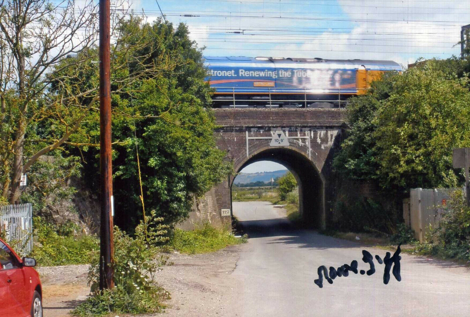 RONNIE BIGGS Signed 'Bridego Bridge' Photo Poster paintinggraph - Great Train Robbery - preprint