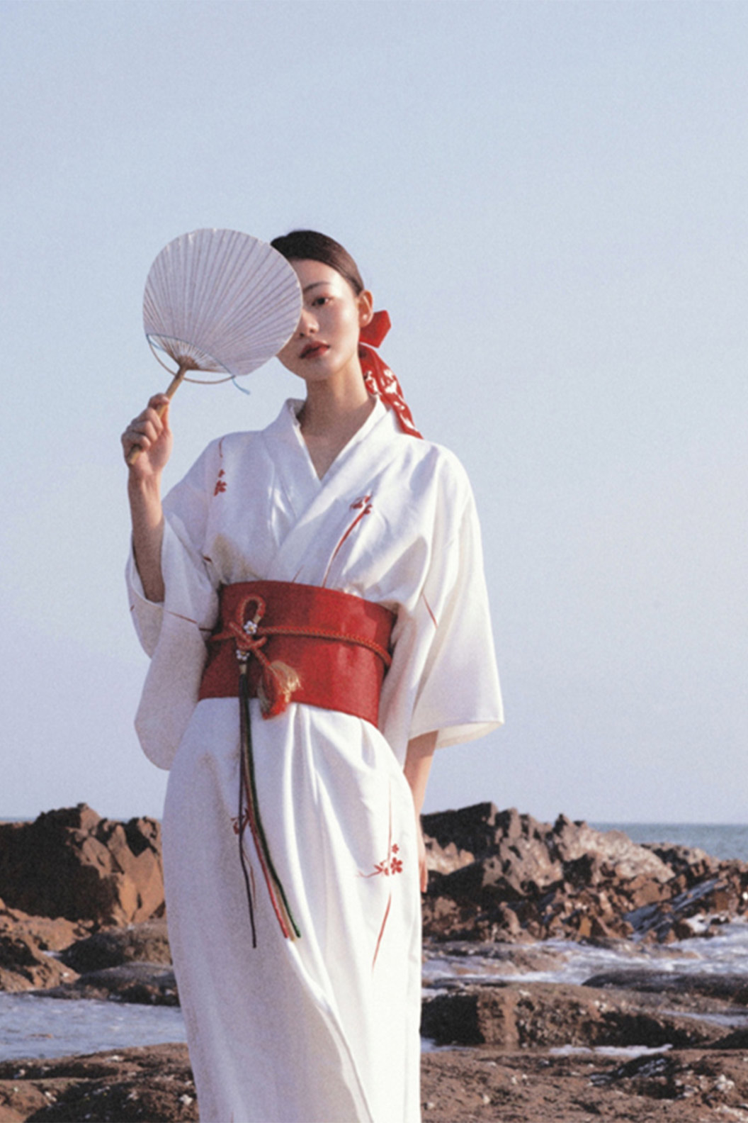 Yukata Kimono White Robe with Fresh Style and Chinese Aesthetic - はなびたいかい Stupa Stones