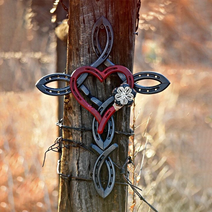 🔥Last Day Promotion 50% OFF🔥-Natural horsehsoe cross with heart