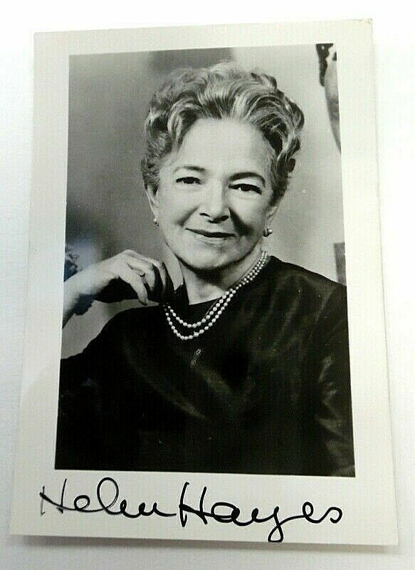 HELEN HAYES Autographed 3.5 X 5.5 Photo Poster painting Stage TV Film Actress EGOT Legend PC1586