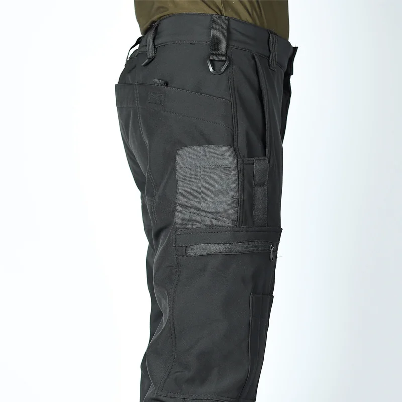 Taktische Arbeitshose f&uuml;r Herren, warme, fleecegef&uuml;tterte Wanderhose mit mehreren Taschen, geeignet zum Wandern und f&uuml;r Arbeiten im Freien.