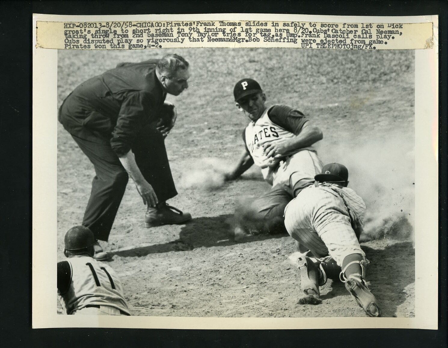 Frank Thomas Cal Neeman Umpire Dascoli 1958 Press Photo Poster painting Pittsburgh Pirates Cubs