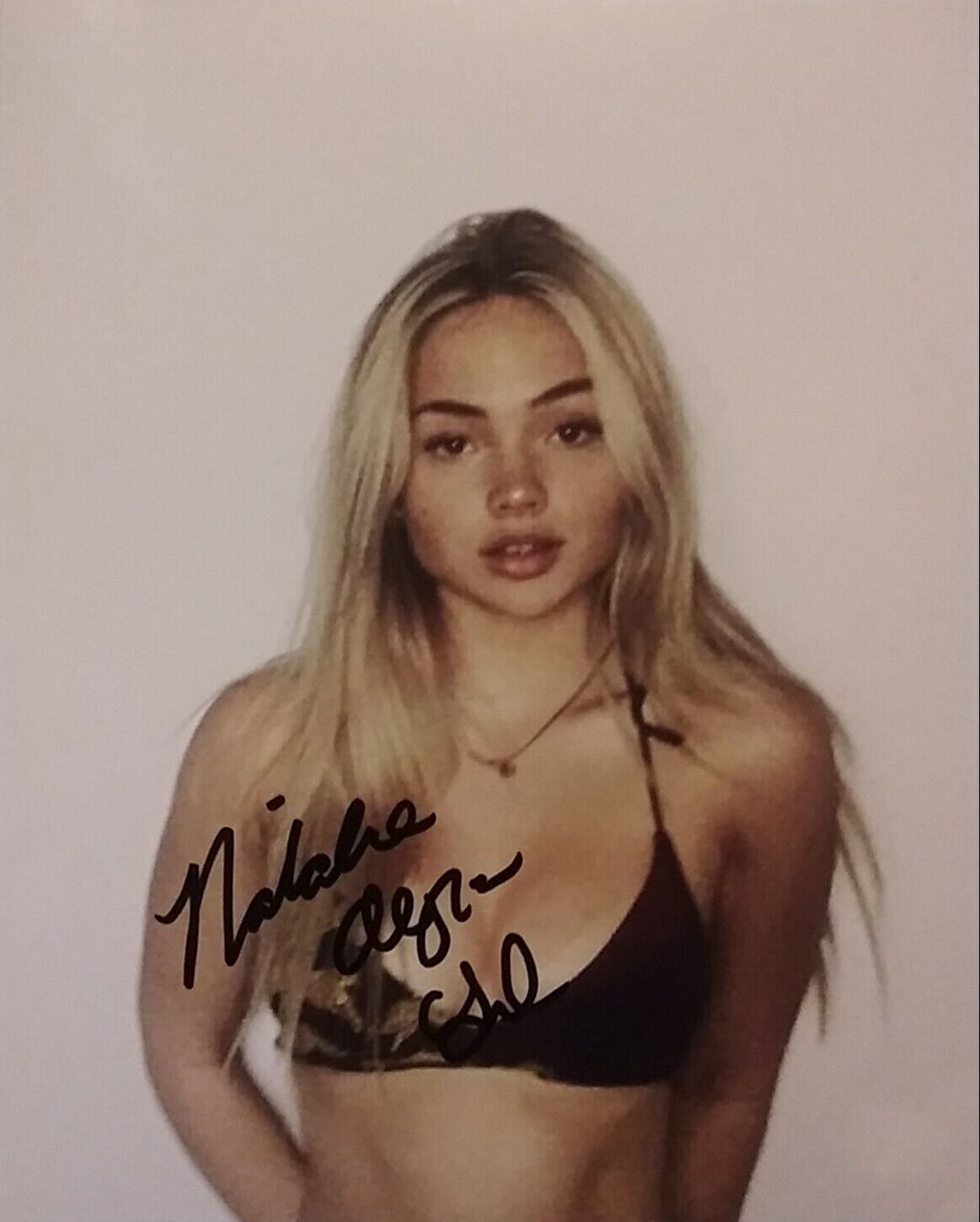 Natalie alyn Lind - Chucky - signed 8x10