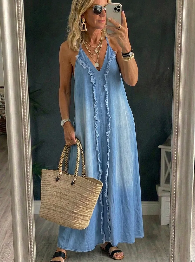 Women&rsquo;s Strap V-neck Denim Pocket Maxi Dress