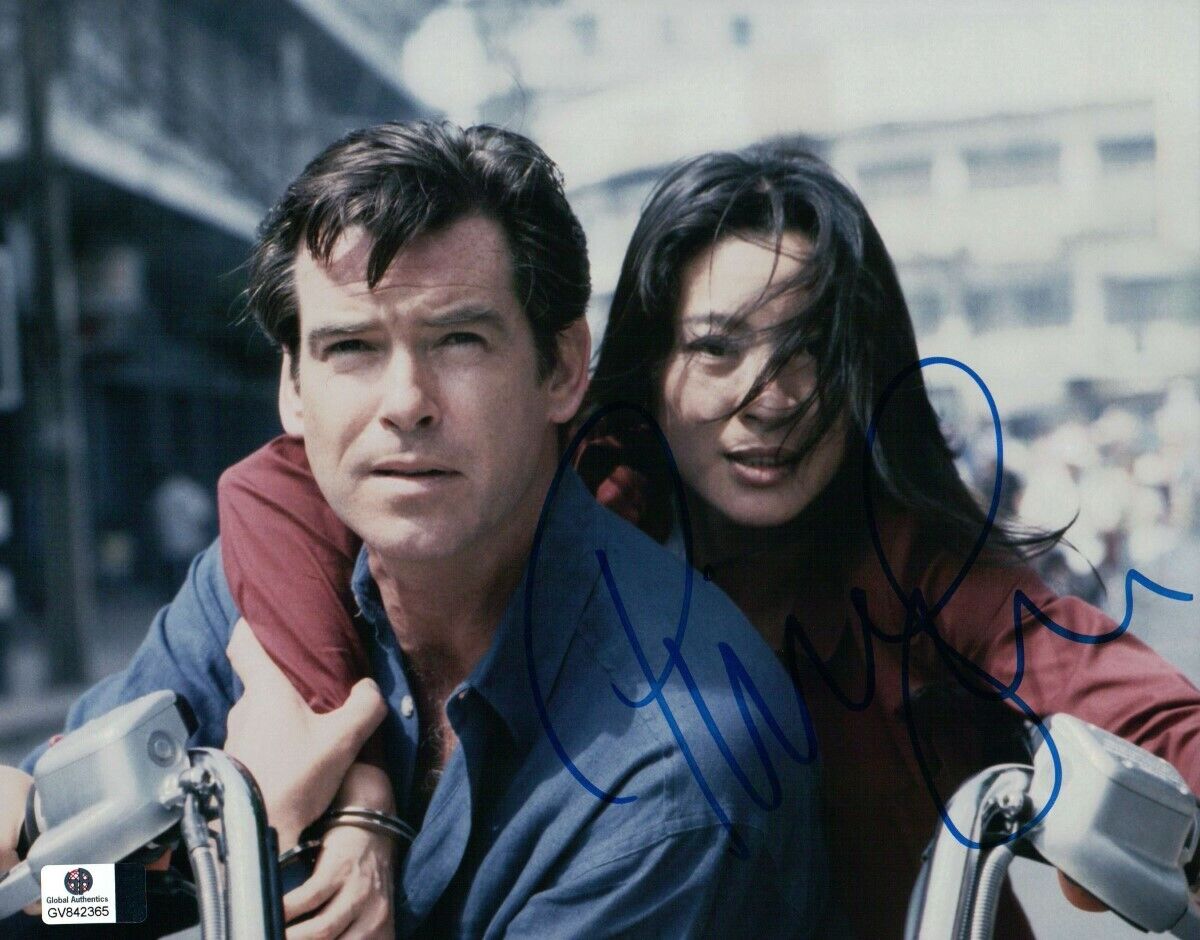 Pierce Brosnan Autographed 8X10 Photo Poster painting James Bond Tomorrow Never Dies GV842365