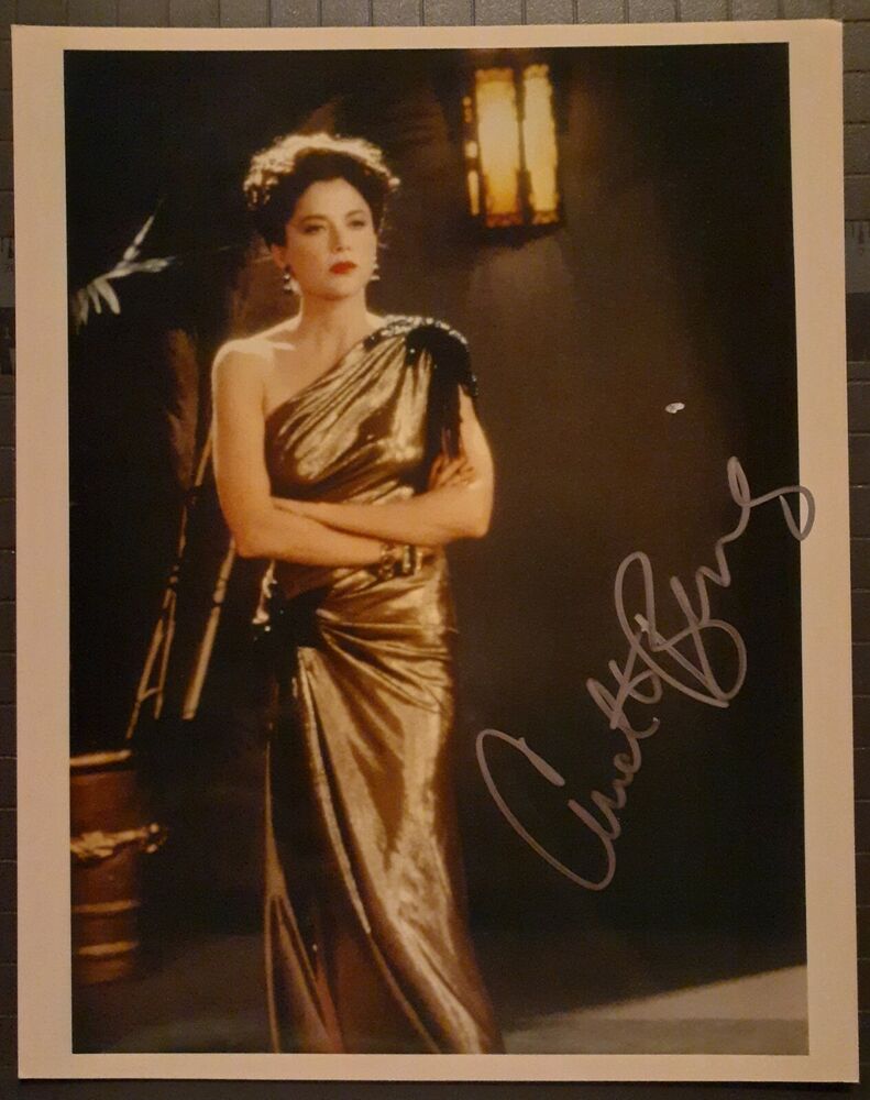 Annette Bening signed 8x10