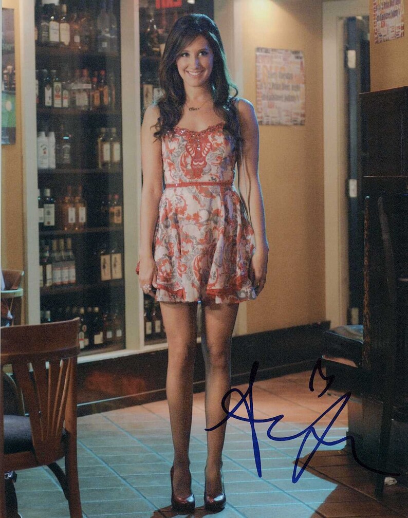 Ashley Tisdale Signed Autographed Glossy 8x10 Photo Poster painting - COA Matching Holograms