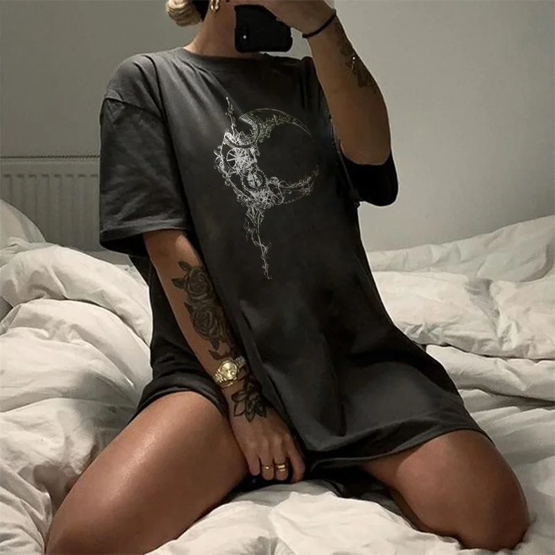   Retro Unique Moon Print Crew Neck T-shirt - Neojana