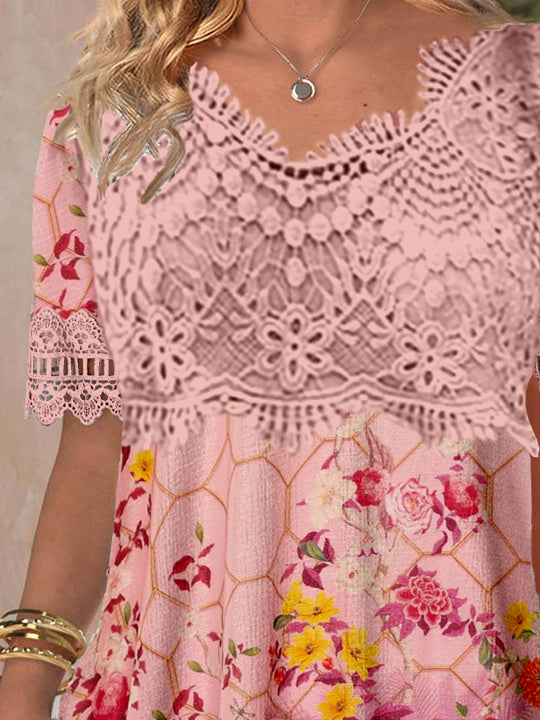 Women's Short Sleeve V-neck Lace Graphic Top