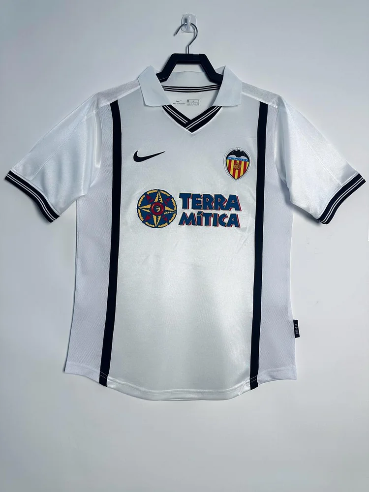 Retro 2000-2001 Valencia Home Football Jersey
