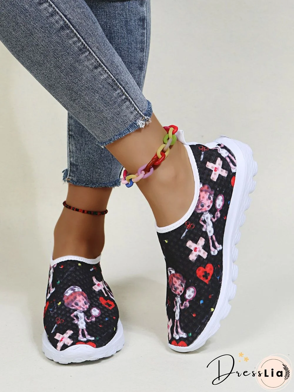 Nurse Fighting Epidemic Print Breathable Tulle Mesh Lightweight Sneakers