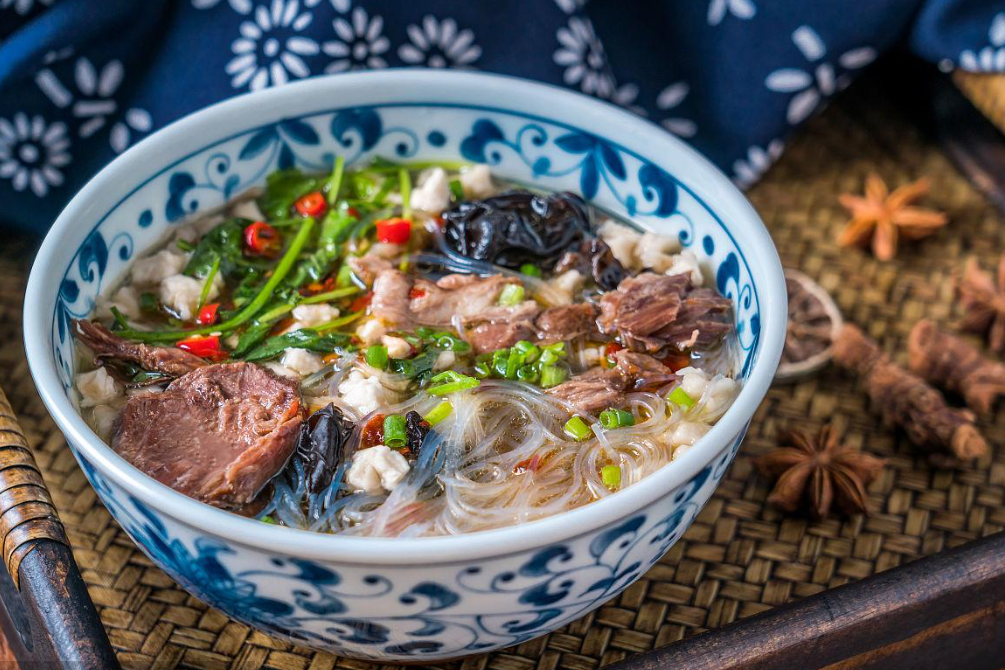 Experience the Richness of Yang Rou Pao Mo and Immerse Yourself in Chinese Culture