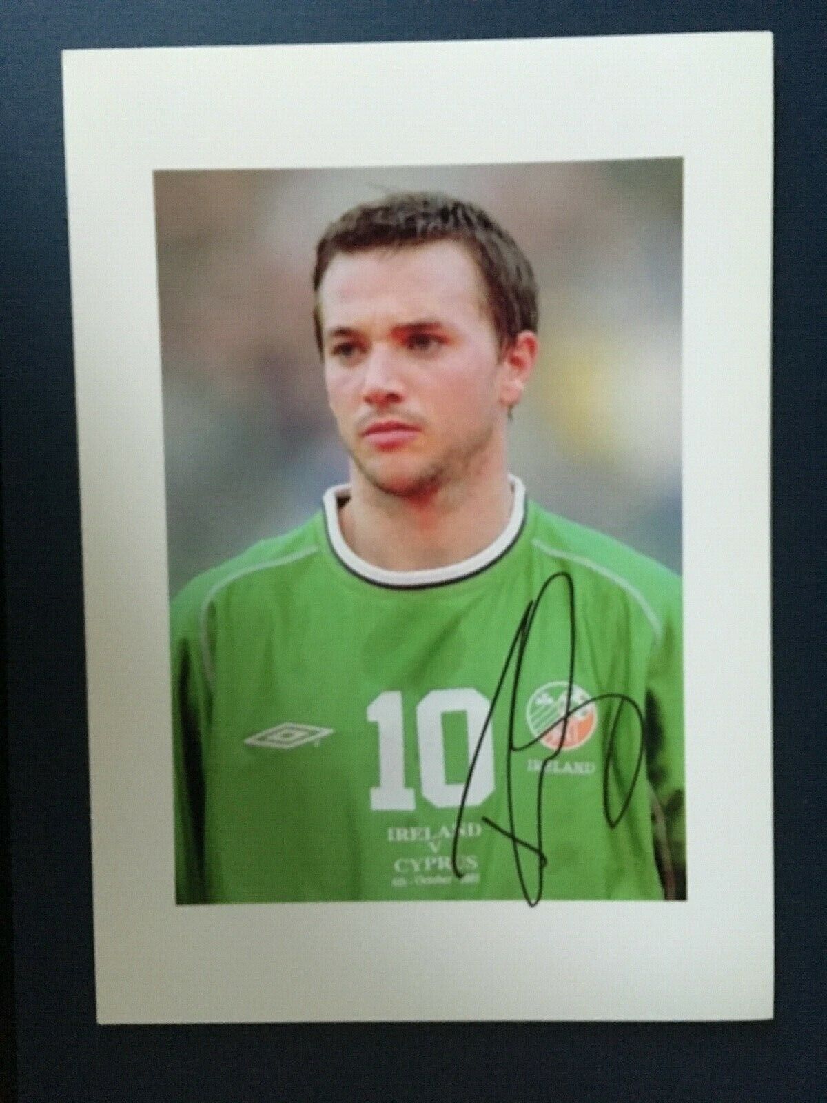 DAVID CONNOLLY - IRISH INTERNATIONAL FOOTBALLER - SUPERB SIGNED Photo Poster painting