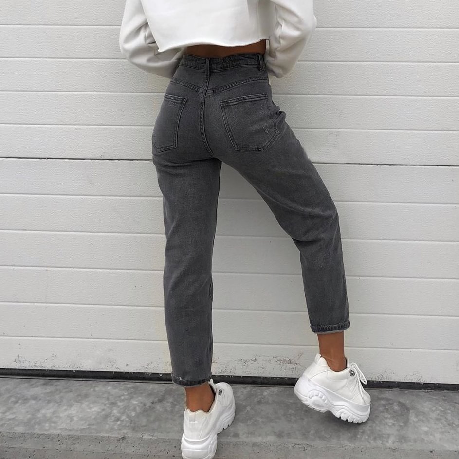 Comfortable Gray Mom Jeans