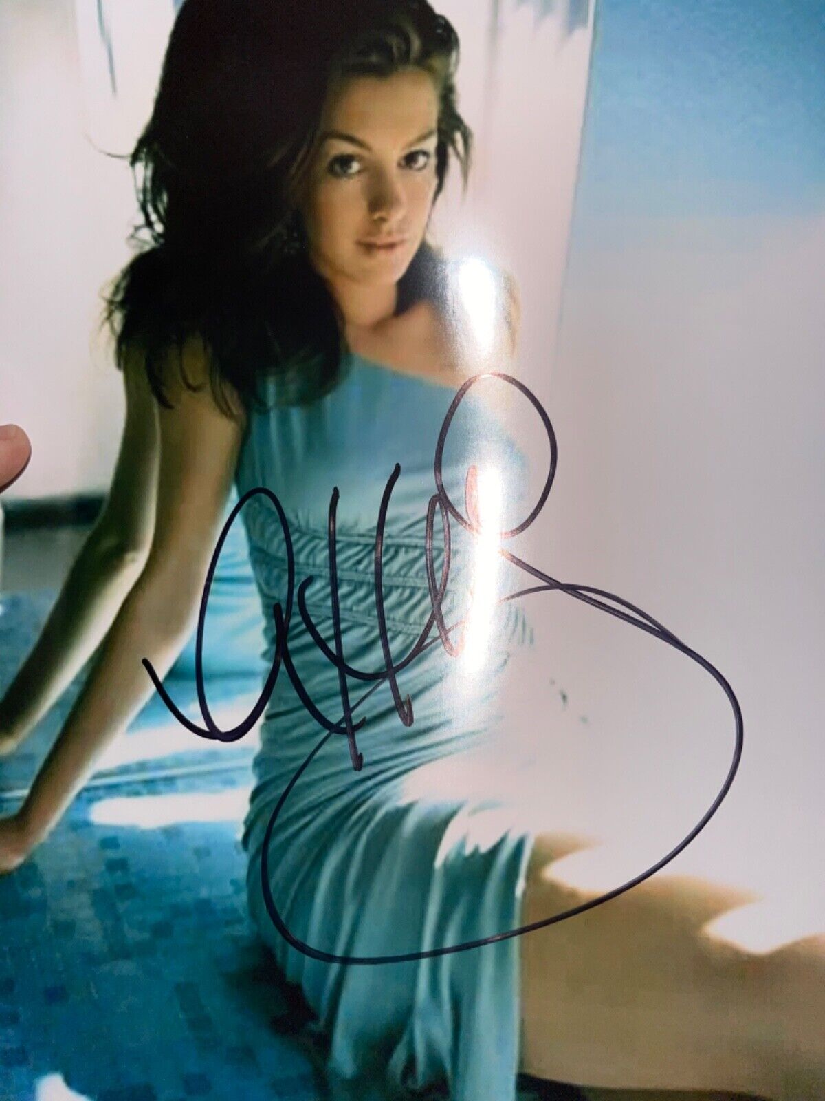 Anne Hathaway signed 8 x10 Photo Poster painting sexy picture super duper hot hott