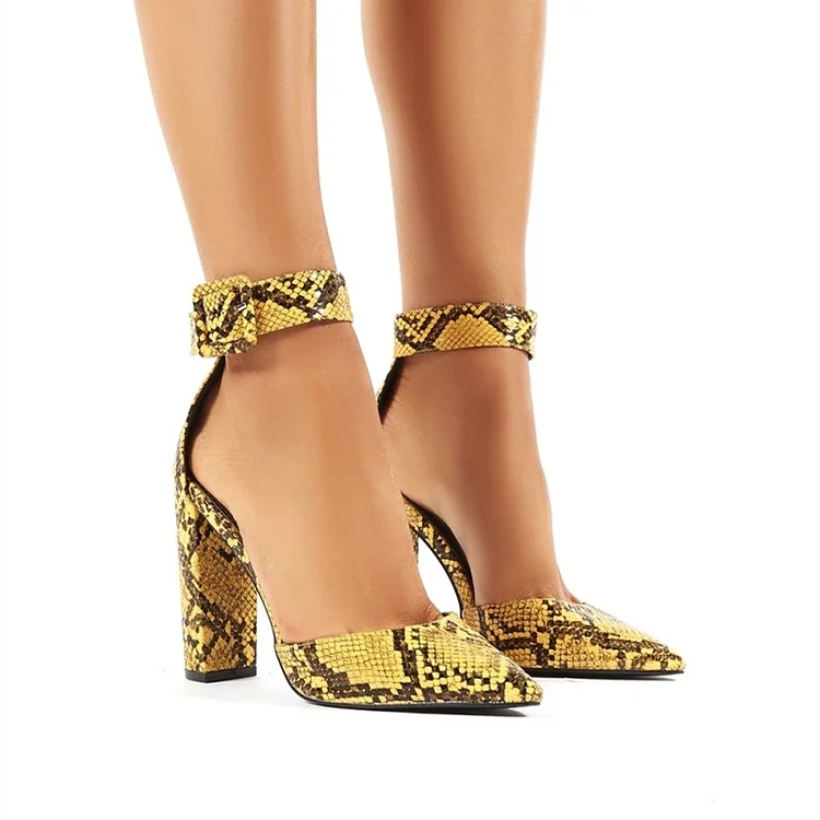 Yellow on sale snakeskin pumps