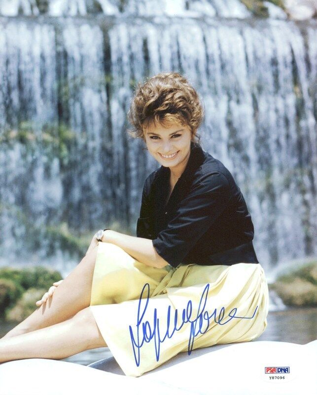 Sophia Loren Signed Authentic 8X10 Photo Poster painting Autographed PSA/DNA #Y87096