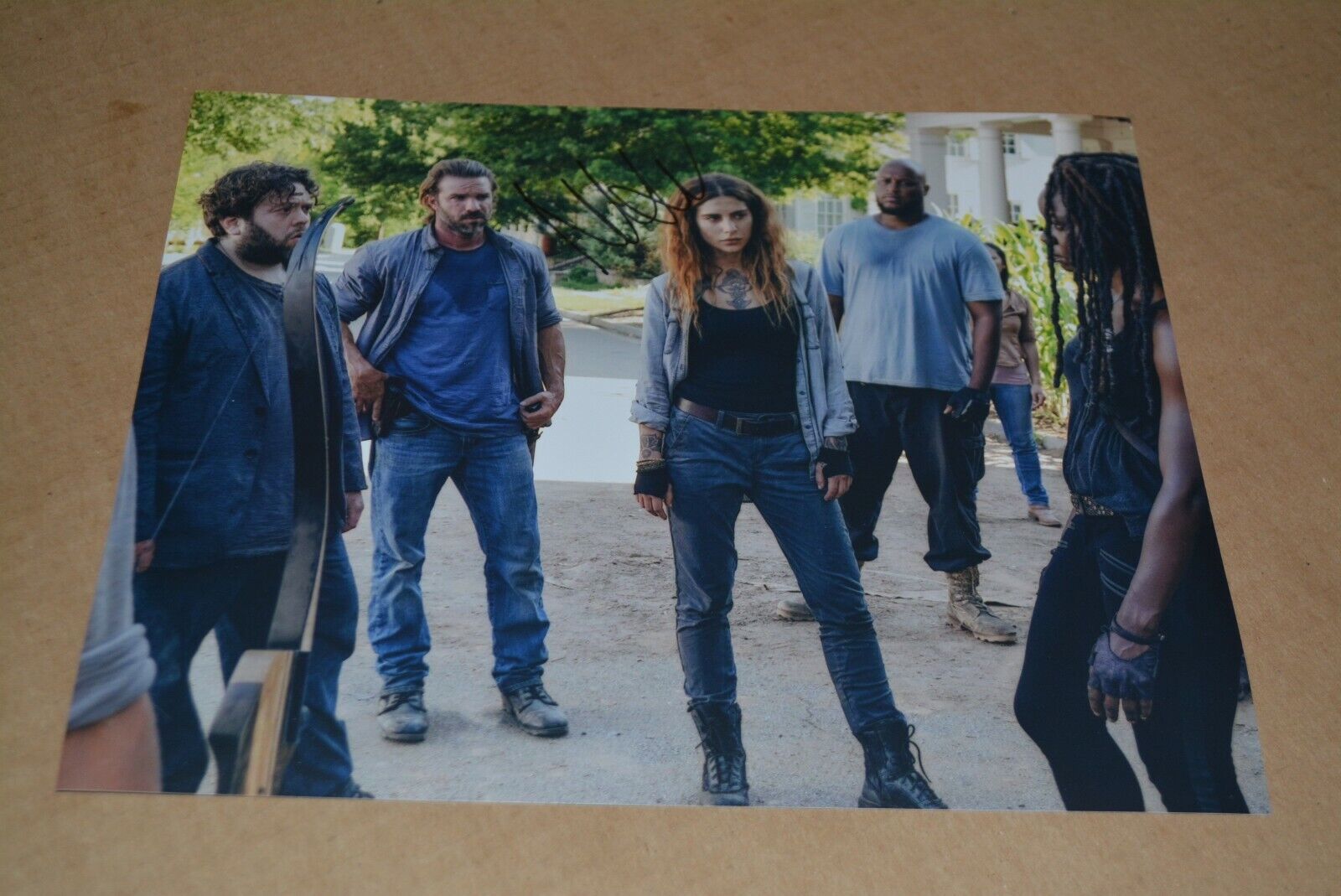 NADIA HILKER signed autograph In Person 8x10 (20x25 cm) THE WALKING DEAD