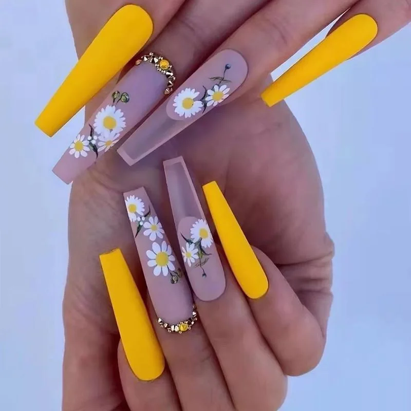 24pcs Coffin Fake Nails Detachable Yellow Gradient Flower Decal Ballerina Nail Art Tips Long Gold Glitter False Nails-Nail Inspo
