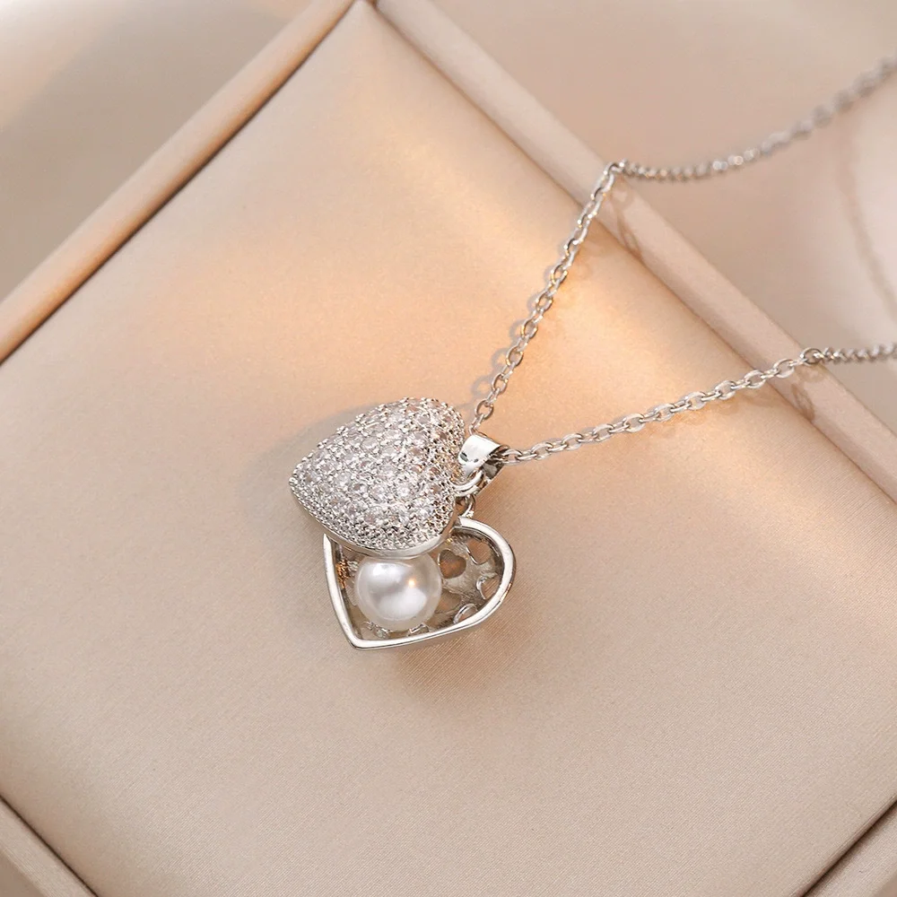 Love shell pearl gold plated necklace (movable)