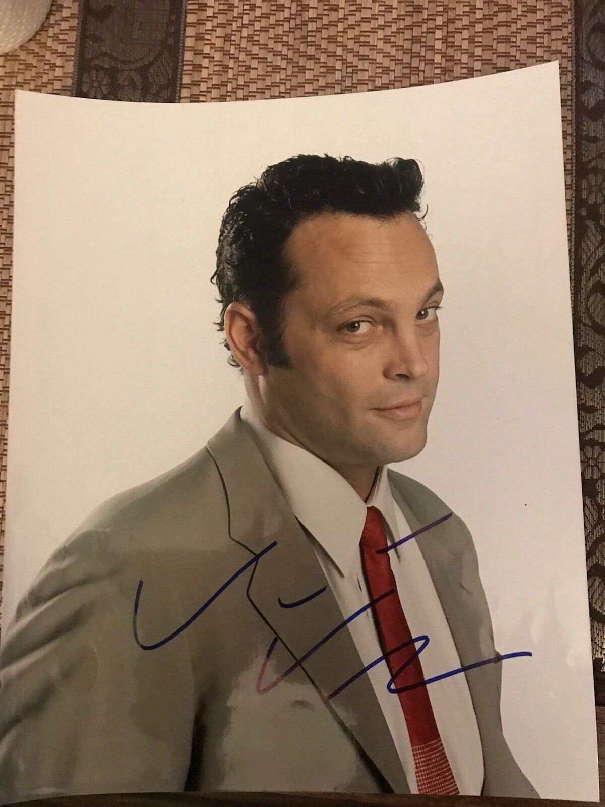 VINCE VAUGHN SIGNED 10x8 Wedding Crashers-some Damage To The Left Side Of Photo Poster painting