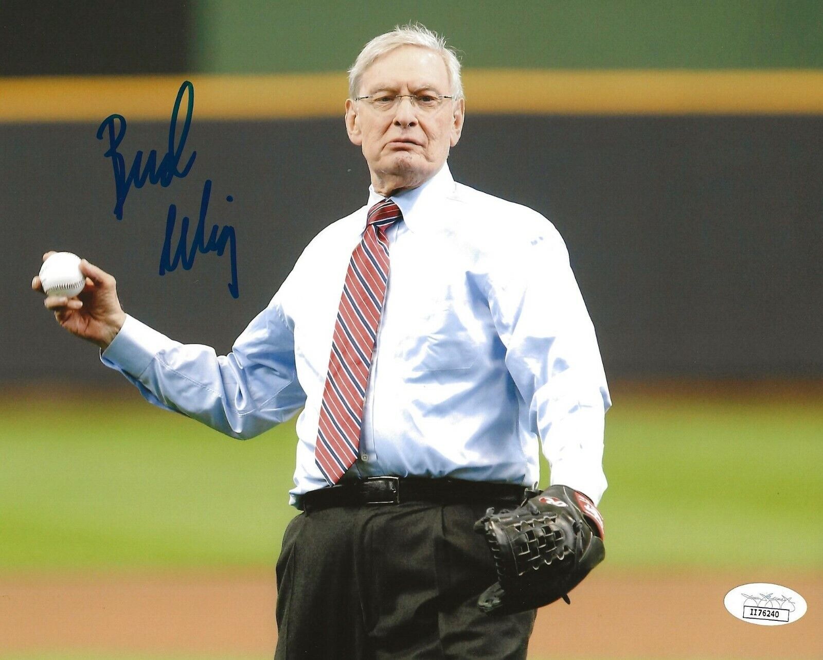 Bud Selig signed MLB Commissioner 8x10 Photo Poster painting autographed HOF JSA