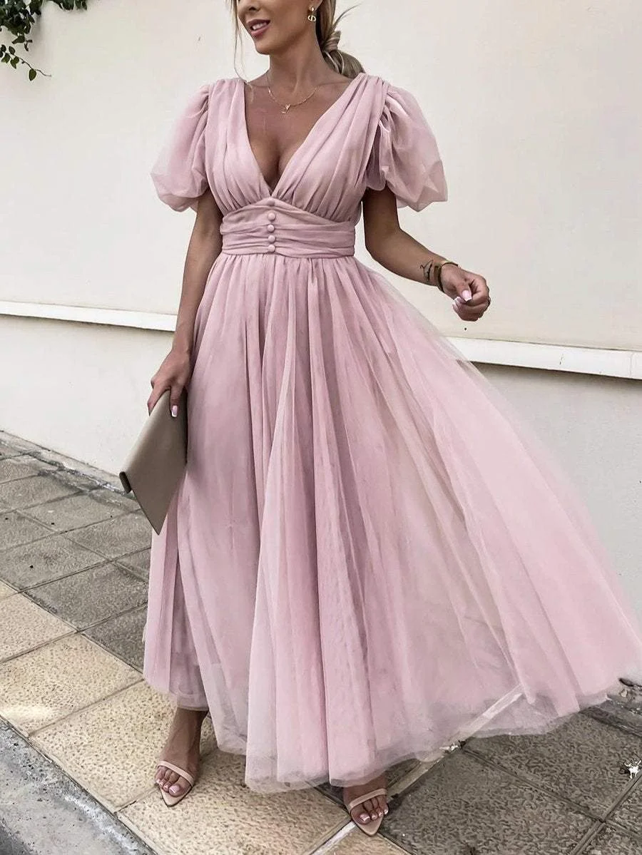 V-neck short-sleeved tulle dress