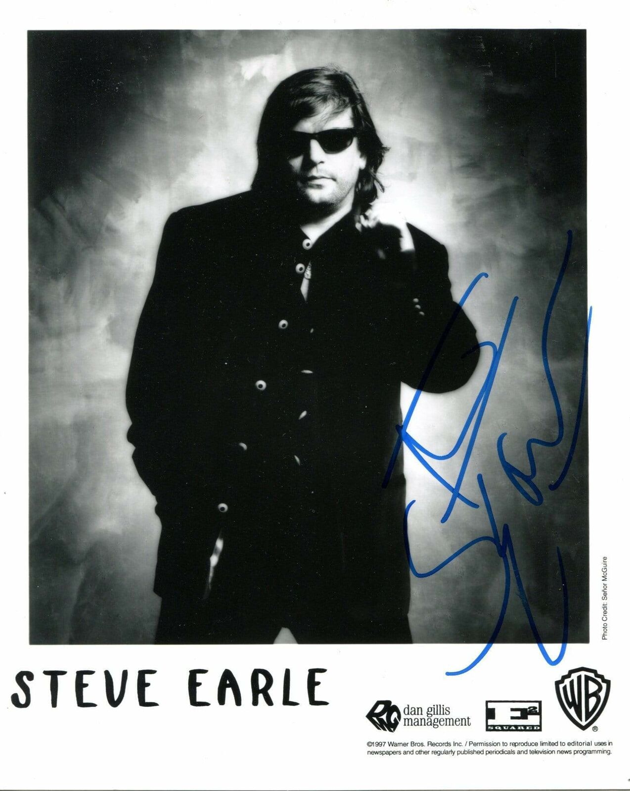 MUSICIAN Steve Earle autograph, In-Person signed promo Photo Poster painting