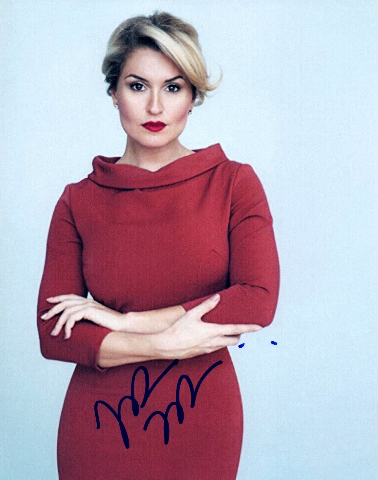 Mara Marini Signed Autograph 8x10 Photo Poster painting Sexy Actress Parks and Recreation COA