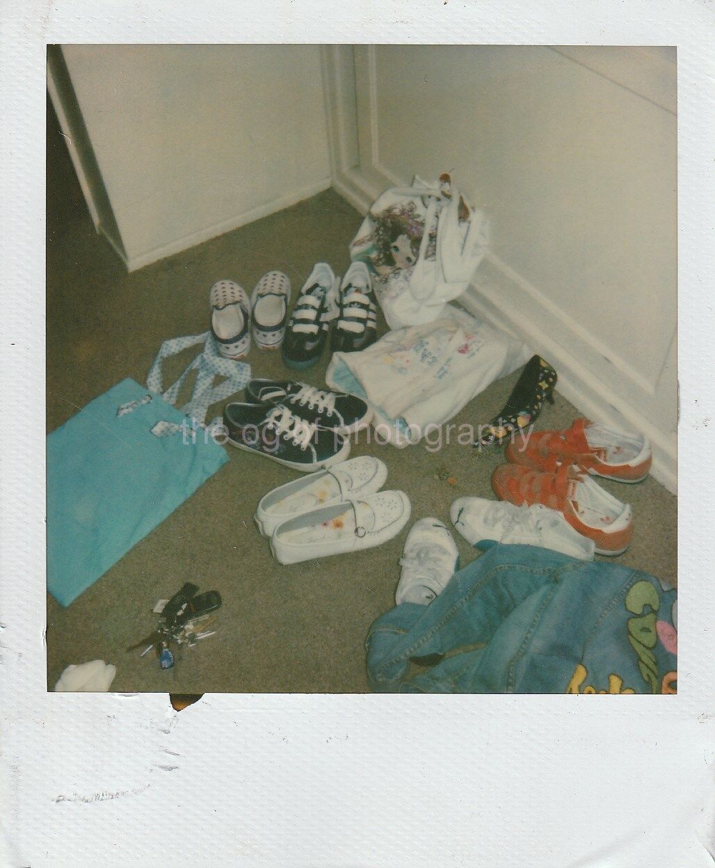 FLOOR DOCUMENT Shoes KEYS Vintage FOUND Photo Poster painting Original COLOR POLAROID M 89 27 N