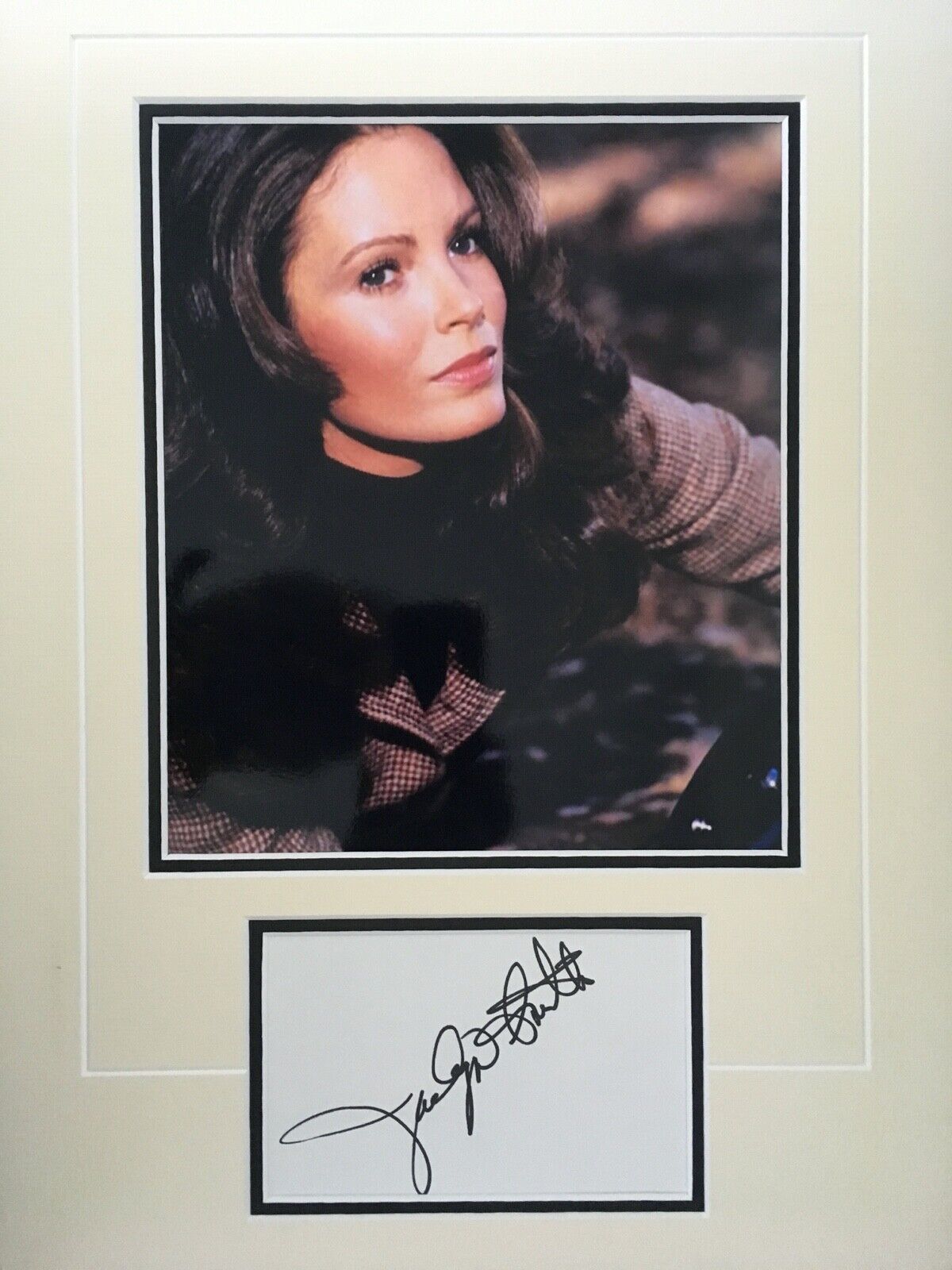 JACLYN SMITH - CHARLIES ANGELS ACTRESS - SUPERB SIGNED Photo Poster painting DISPLAY