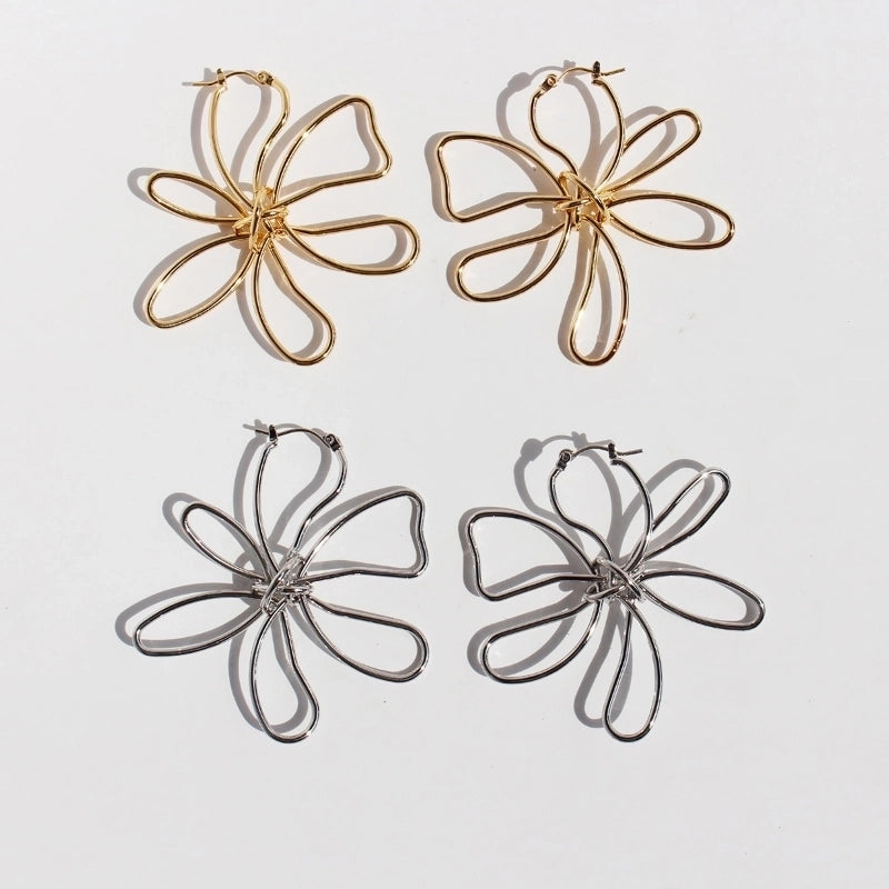 1 Pair Exaggerated Sweet Artistic Flower Hollow Out Brass 24K Gold Plated Earrings