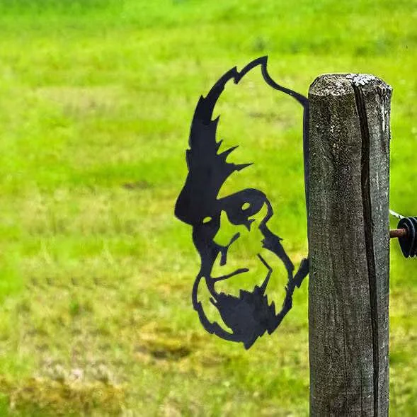 Orangutan The art of the metal voyeur
